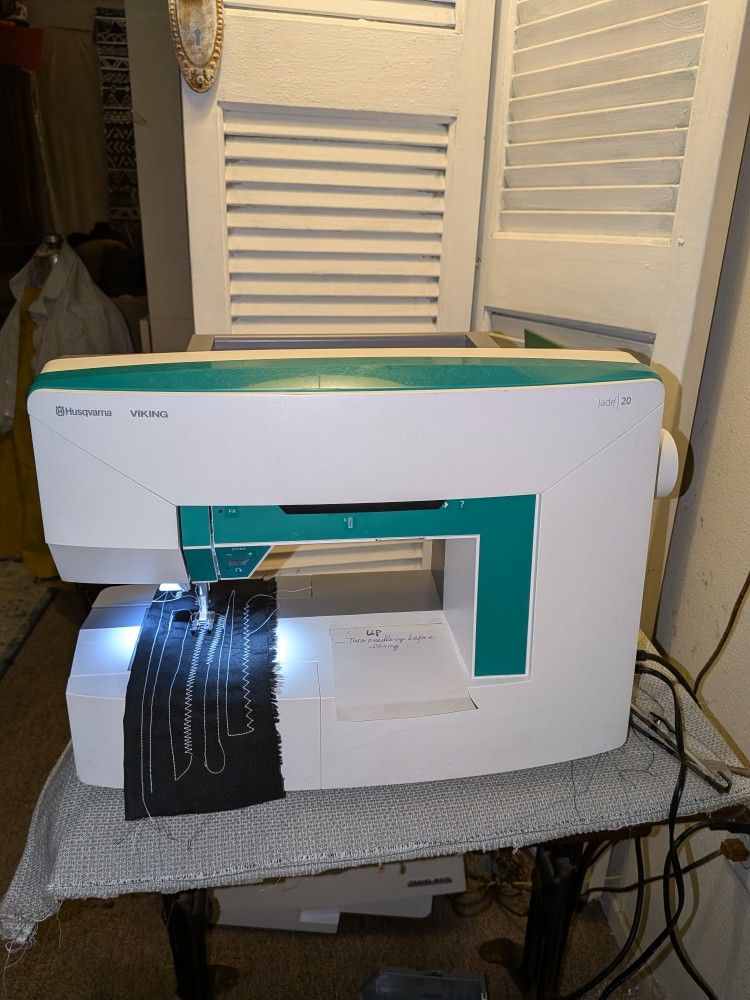 Jade 20 By Husqvarna Viking