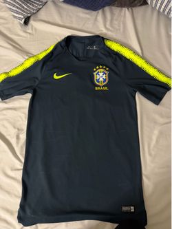 Brazil training top size MENS small