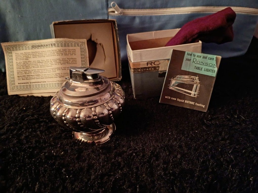 Vintage Ronson Varaflame Crown Table Lighter with Original Box & Paperwork