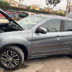 mitsubishi outlander 2016
