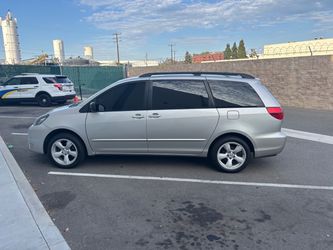 2004 Toyota sienna