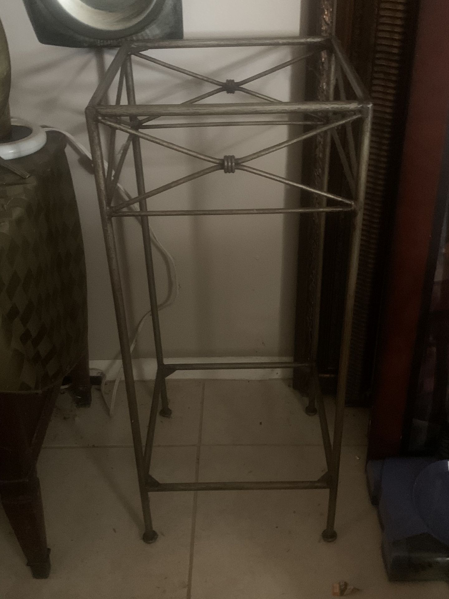 Metal Stand - No Top