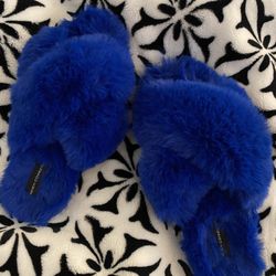 Fuzzy Royal Blue Slippers Women’s Size 7/8