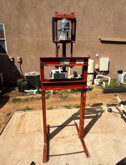 Hydraulic press