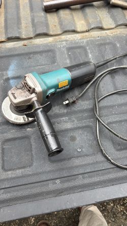 Makita 4 1/2 inch grinder