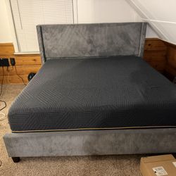 Kind Size Bed