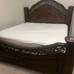 King size Bed