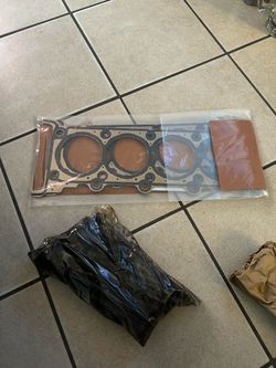 Ford Performance 4.6L head gaskets with ARP bolts