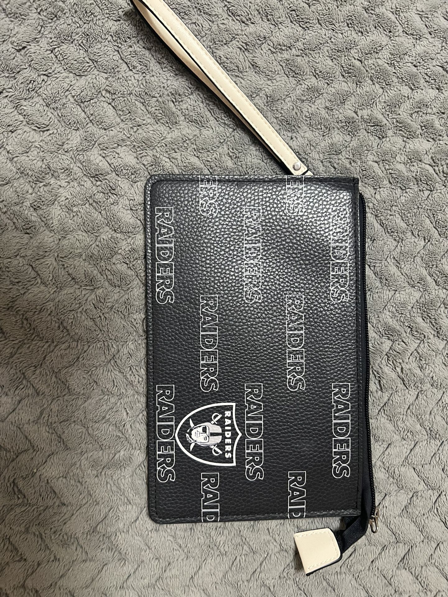 Las Vegas Raiders Wristlet Purse
