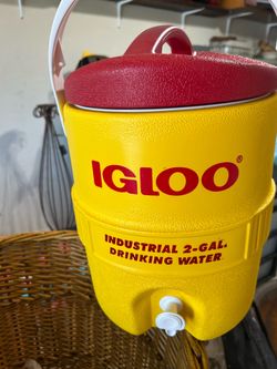 Igloo 2-gallon  water cooler jug