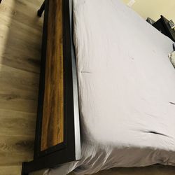Moving sale - queen bed