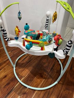 Fisher price baby jumper