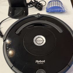 iRobot Roomba Smart Robot Vacuum 