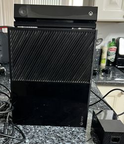 Xbox One With Kinect Camera