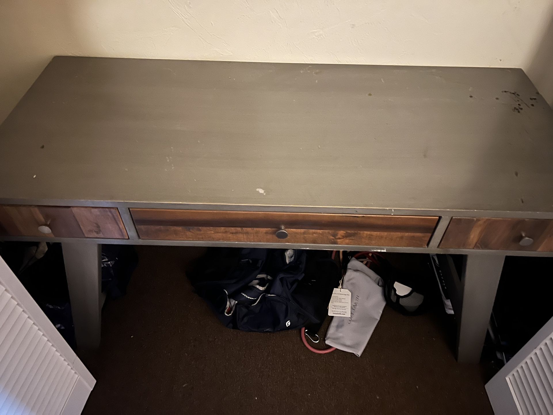 Sturdy Wooden Desk – Good Condition