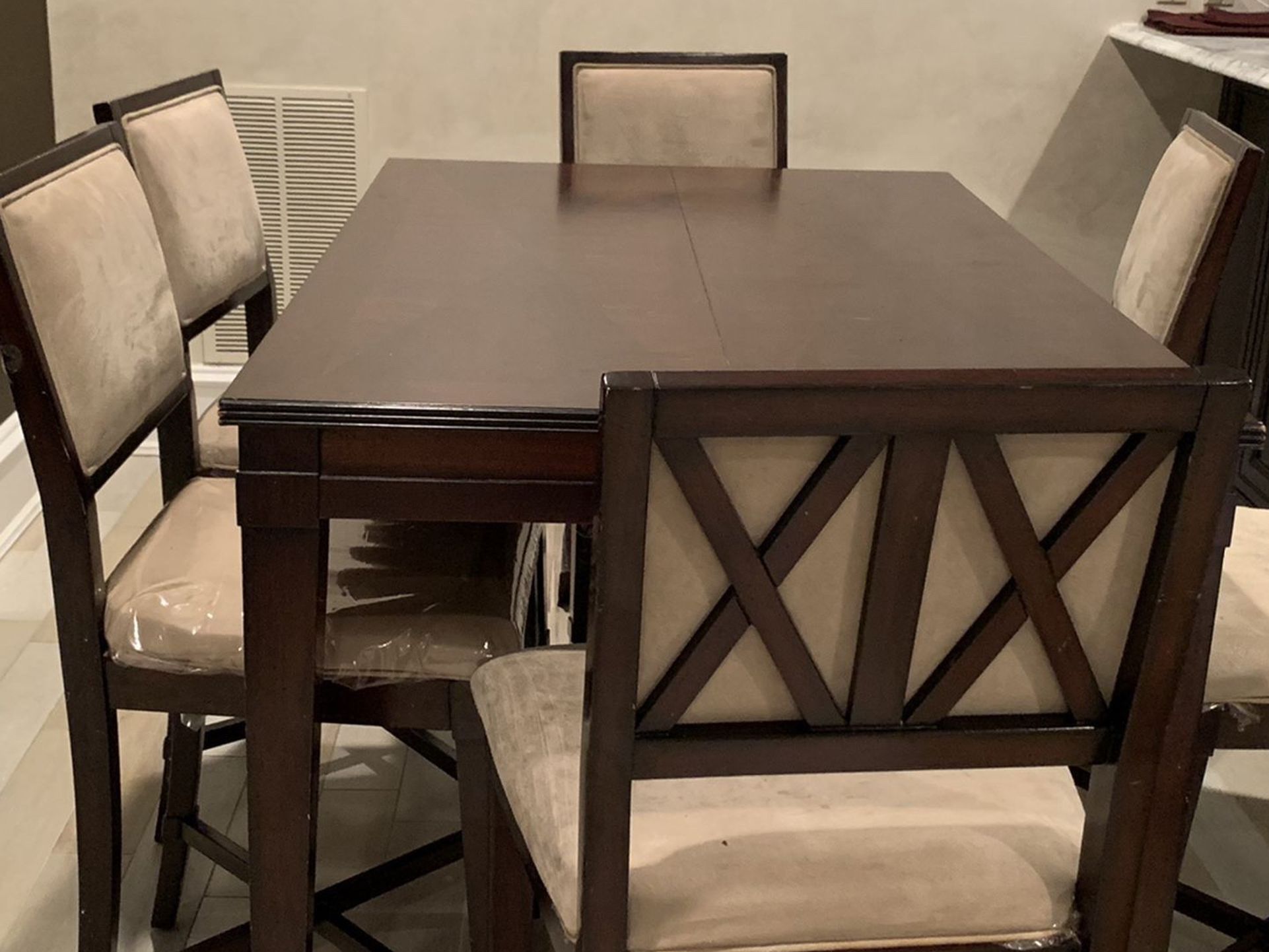 Dinning Table With 6 Chairs