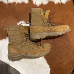 Danner Reckoning STF Size 9.5 Wide