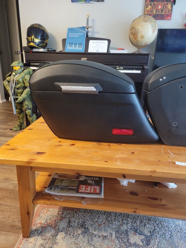 Extra Large Hard Leather Saddlebags For Motorcycle