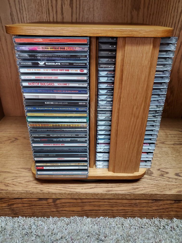 MAKE OFFER ENTIRE COMPACT DISC MUSIC COLLECTION & 2 CD SPINNERS