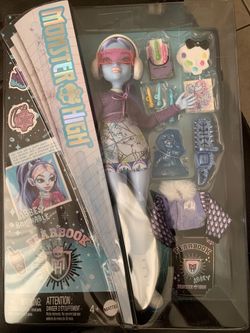 Monster High Fearbook Abbie Bominable Doll