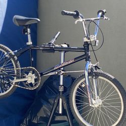 BMX Robison  Rebel Gt  Tires 20”