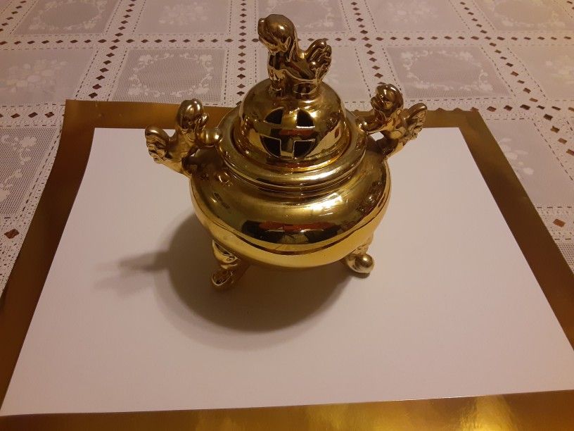GORGEOUS LOOKING ASIAN Incense BURNER HOLDER SPIRITUAL Footed DOGS