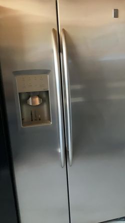 GE Side-by-Side Stainless Steel Fridge
