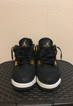Air Jordan 4 “Royalty”