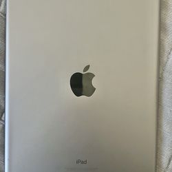iPad 6th gen gray perfect condition $80