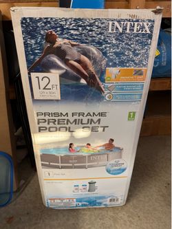 INTEX POOL 12ft X 30in WITH FILTER PUMP + POOL COVER