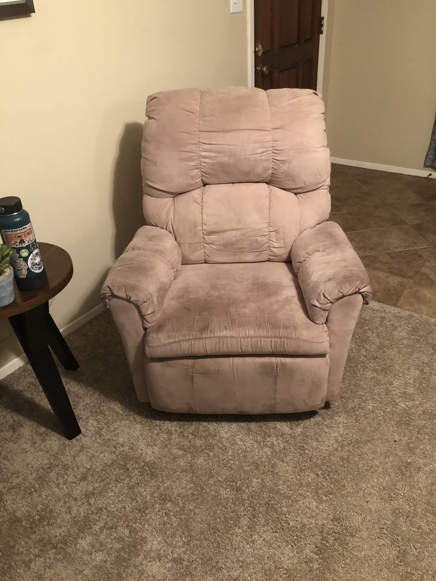 Recliner Great Condition