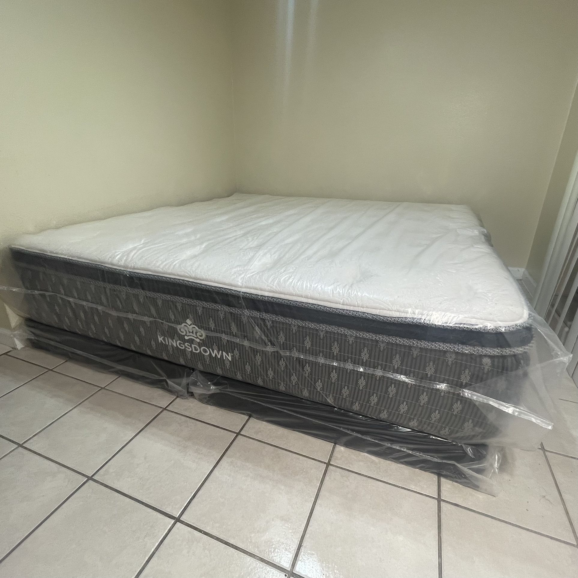 New King Kingsdown Luxury Mattress And boxspring Set! FREE SAME DAY