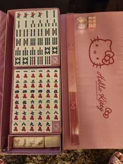Hello Kitty Mah Jong Set