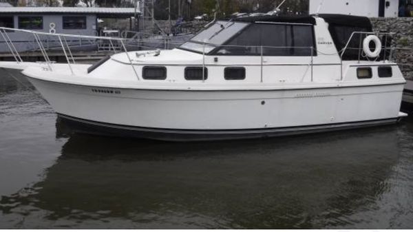 Carver 2807 aft cabin