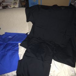New 2 Set Of Extra Large Scrubs Tops And Bottoms Both For $30 Firm