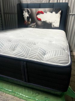 Lovely 🌟💕QUEEN 🌟💕MATTRESS 🌟💕AND BOXSPRING