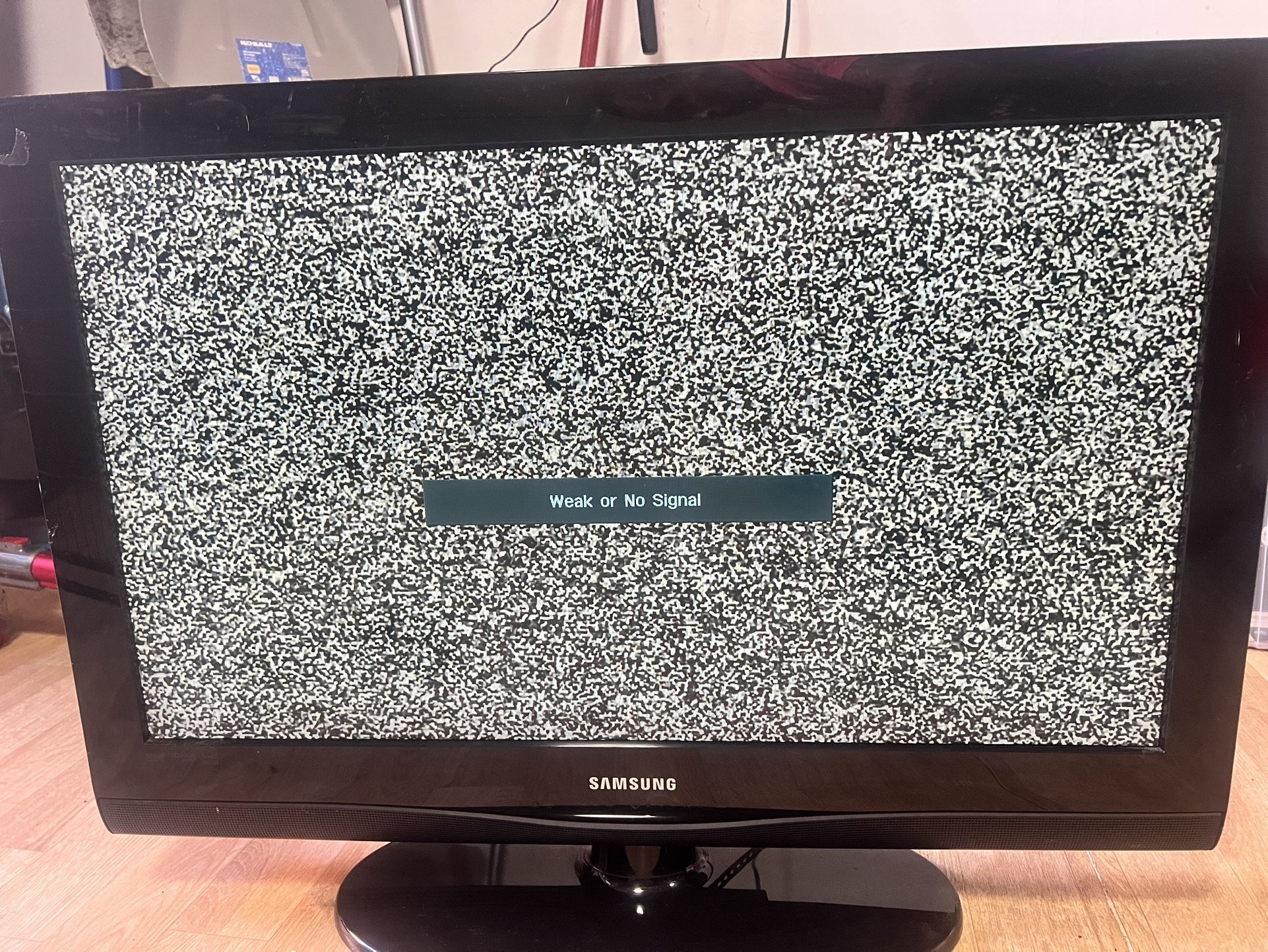 2 TV’s 36 Inch Samsung & 47 Inch LG Flatscreens 