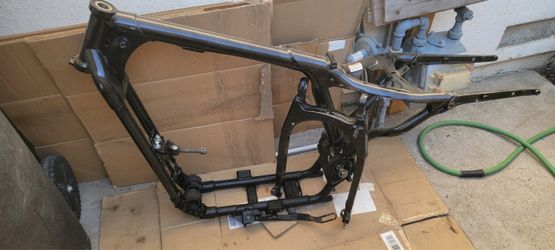 2014 Harley Sportster 883 Iron Frame