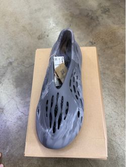 Yeezy Foam RnR Antoca Size 12M