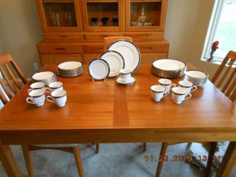 Royal Kelly Debut Collection of Fine China by Lenox