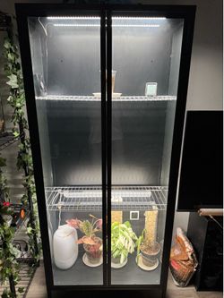 Growing cabinet