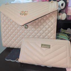 G Purse With Matching Wallet 