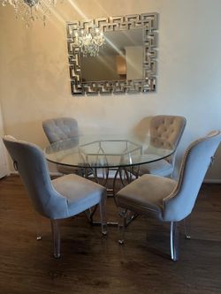 Modern dining table and set of 4 chairs
