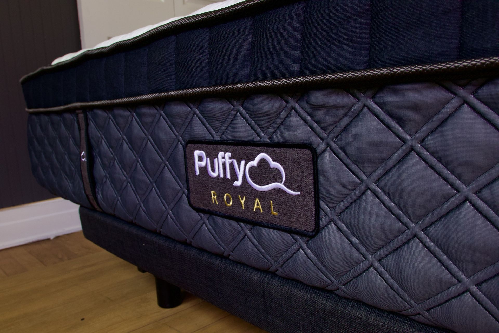 Like New King Puffy Royal Hybrid Mattress!!