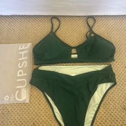 Cupshe Green Bikini Set. Size L. New.