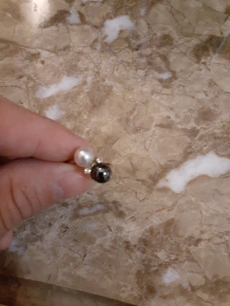 10 Karat Gold Ring
