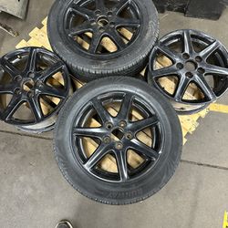 4 Rims With 2 Tires. 5 Lug. 205/60/16 