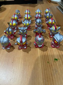 Lot of 20 Ultraman Chibi Mini Figures - Collectibles