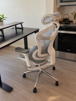 SIHOO C300 Ergonomic Office Chair – White/Gray Mesh