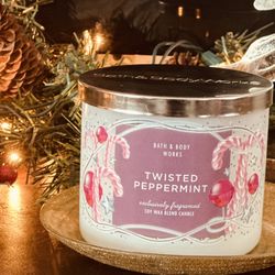 Bath And Body Works Candle Twisted Peppermint  14.5 oz 3 Wick